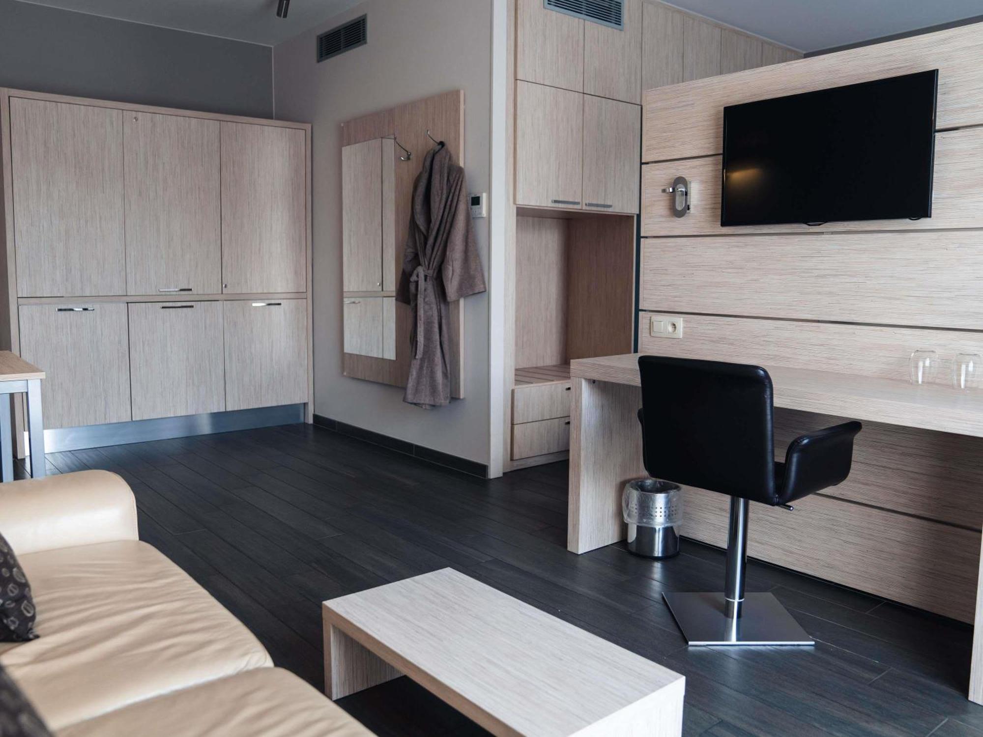 Ibis Styles Charleroi Airport Aero 44 Hotel Exterior photo