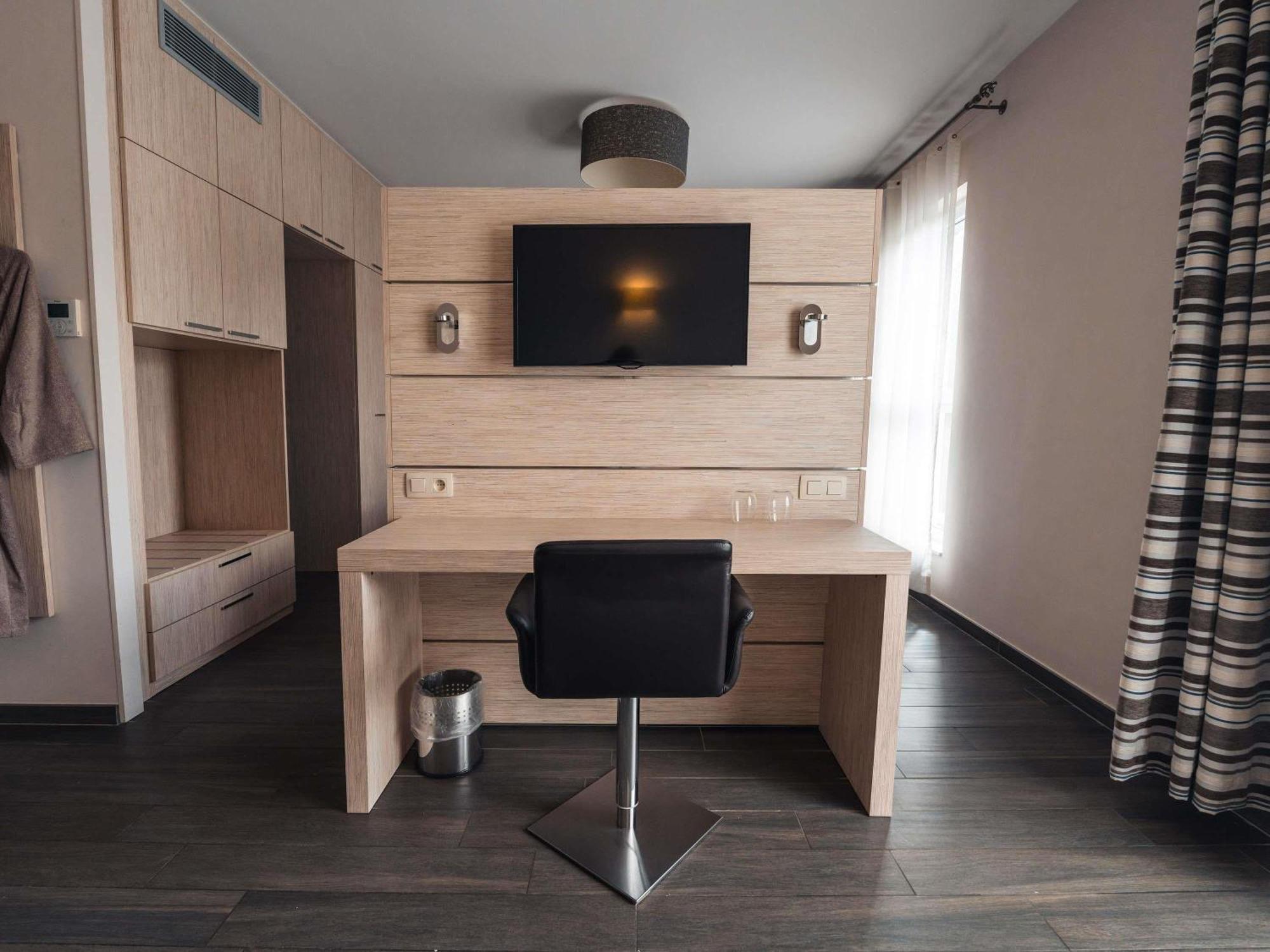 Ibis Styles Charleroi Airport Aero 44 Hotel Exterior photo