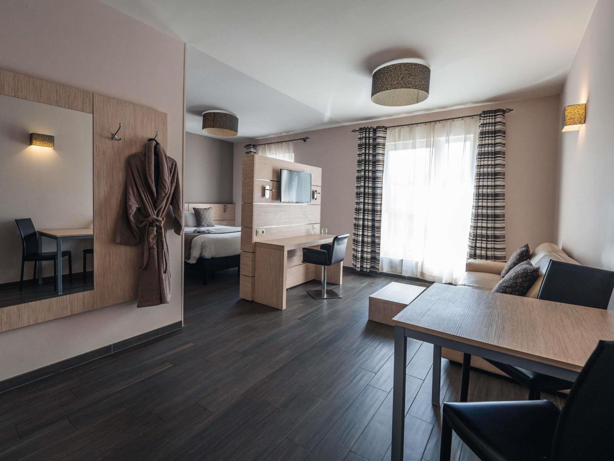 Ibis Styles Charleroi Airport Aero 44 Hotel Exterior photo